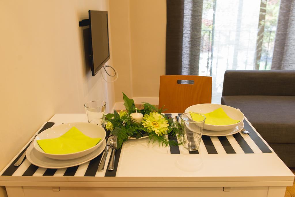 Ab Apartamentos Trinidad Малага Номер фото