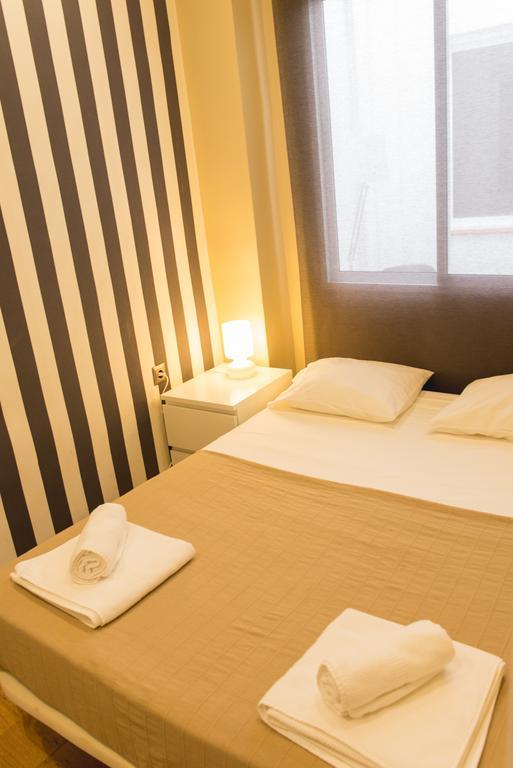 Ab Apartamentos Trinidad Малага Номер фото