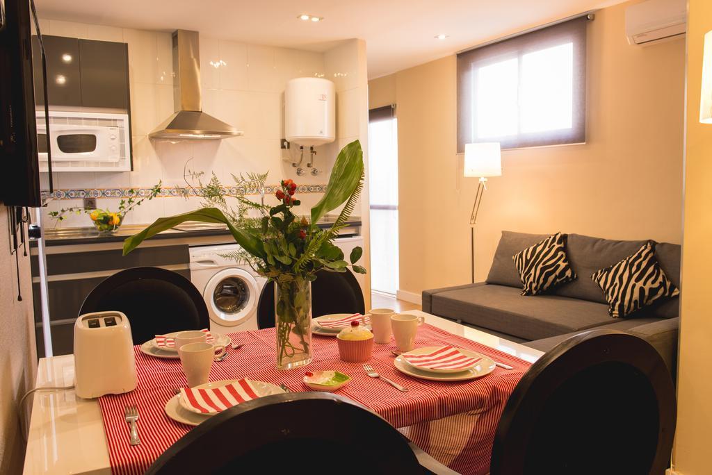 Ab Apartamentos Trinidad Малага Номер фото